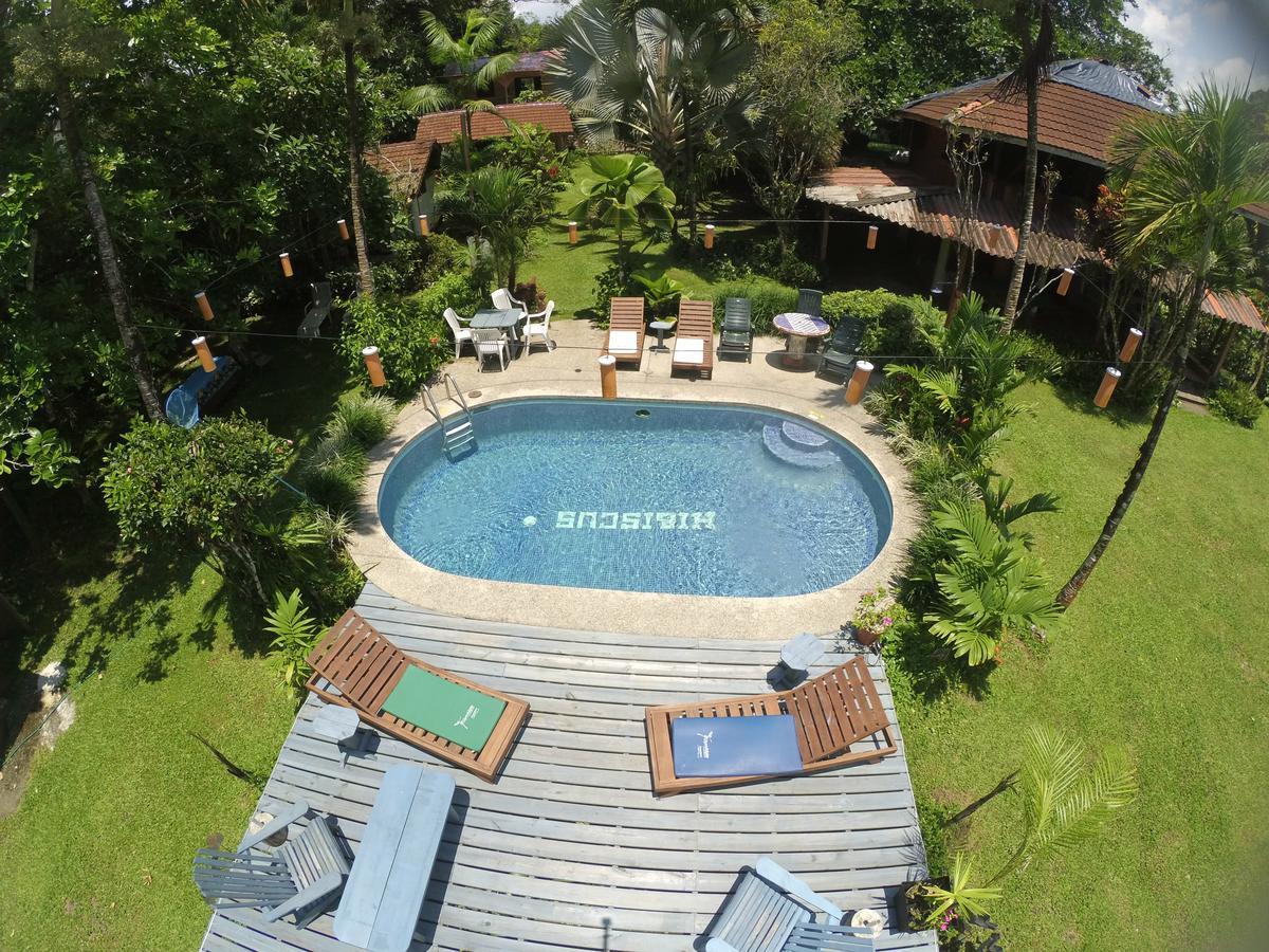 Chalet Y Cabinas Hibiscus Cahuita Esterno foto